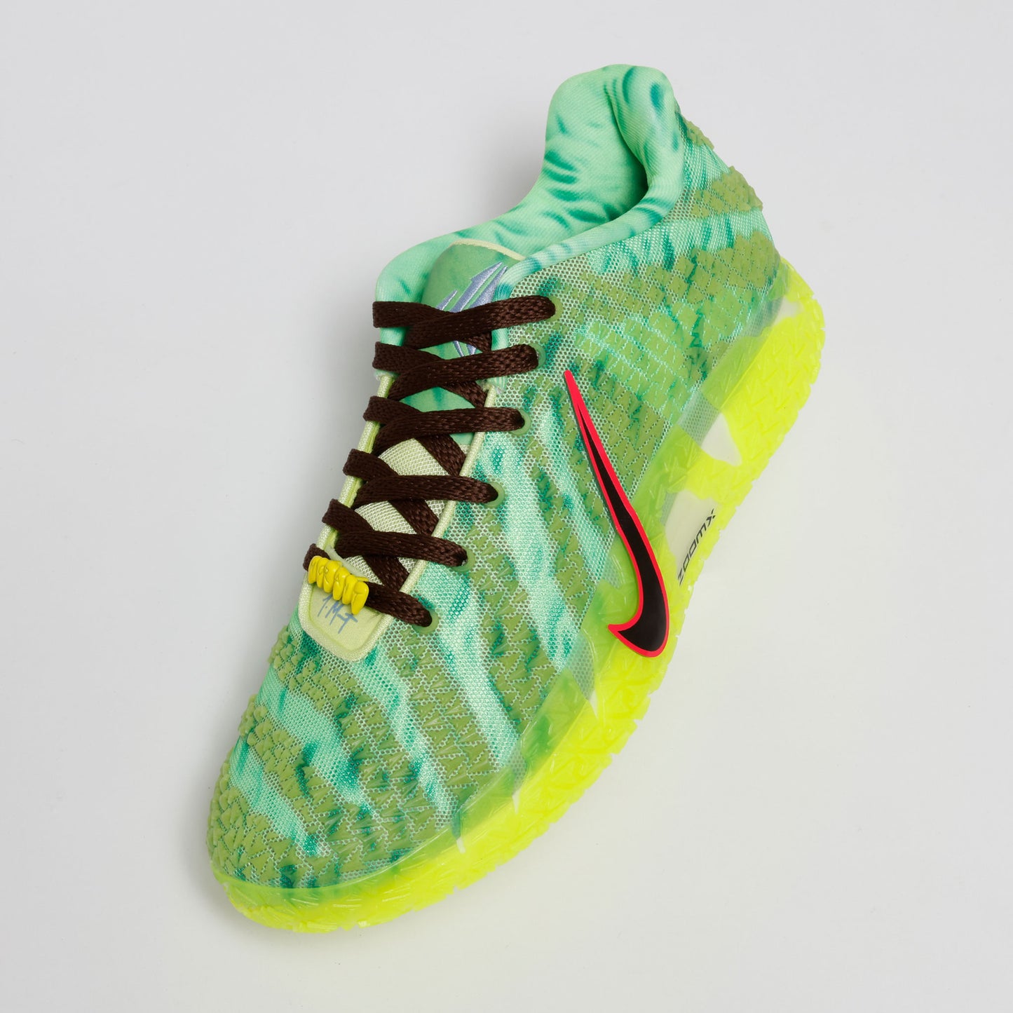 NIKE JA 3 HALLOWEEN EP "SPOOKY SEASON" LT LEMON TWIST/BLACK-HEMP-BRIGHT CRIMSON HV9924-700