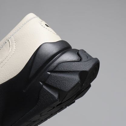 PUMA LOAFYR WMNS PUMA ALPINE SNOW/PUMA BLACK 397730-02
