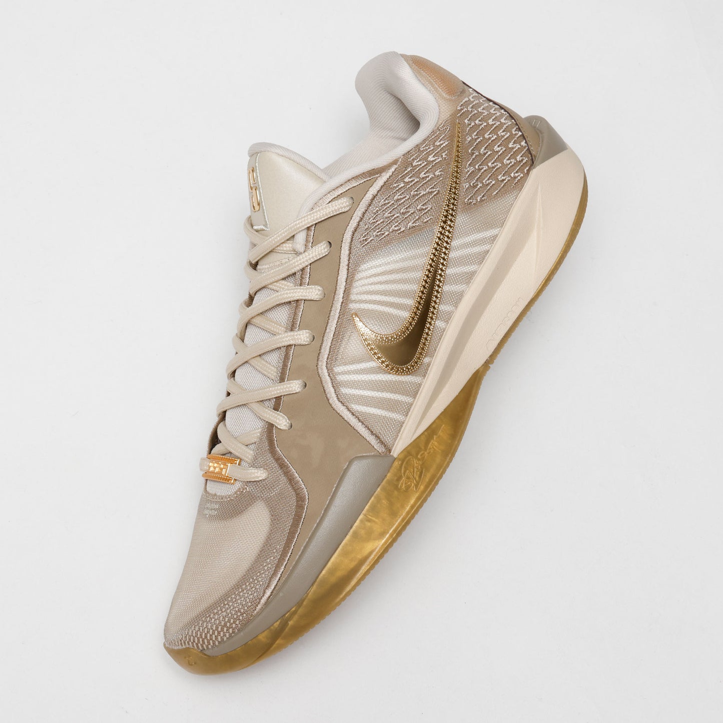NIKE SABRINA 2 NRG EP ”STRONGER THAN GOLD” RATTAN/METALLIC GOLD/KHAKI/SAIL HF1798-200